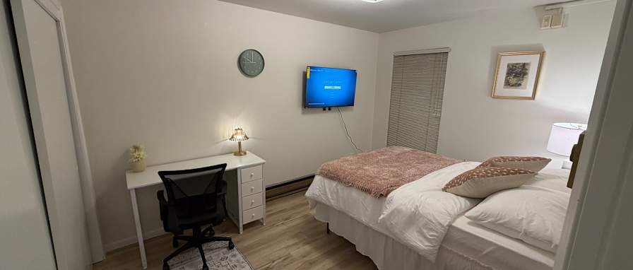 Hal Kerimov's room
