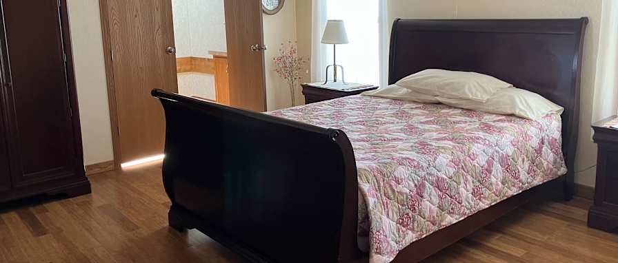 Linda A Grosskopf's room