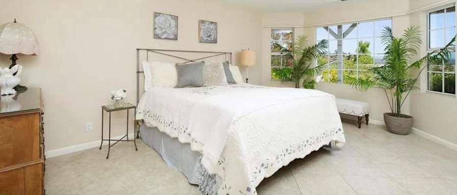 Lazaro's room