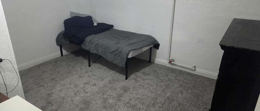 Anuar's room