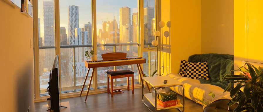 Ghazaleh Babaei Lakeh's room
