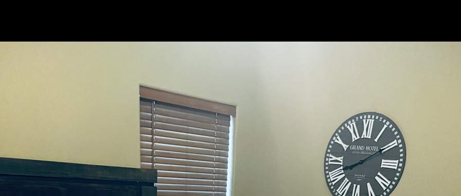 Lynne's room