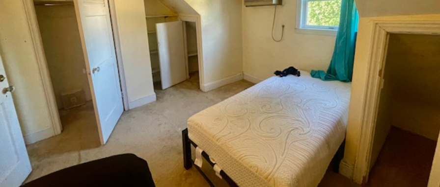 Chris and Yulan's room