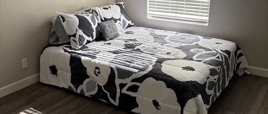 Taeya's room