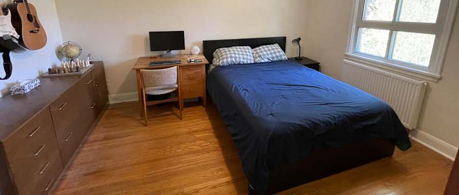 Nico's room