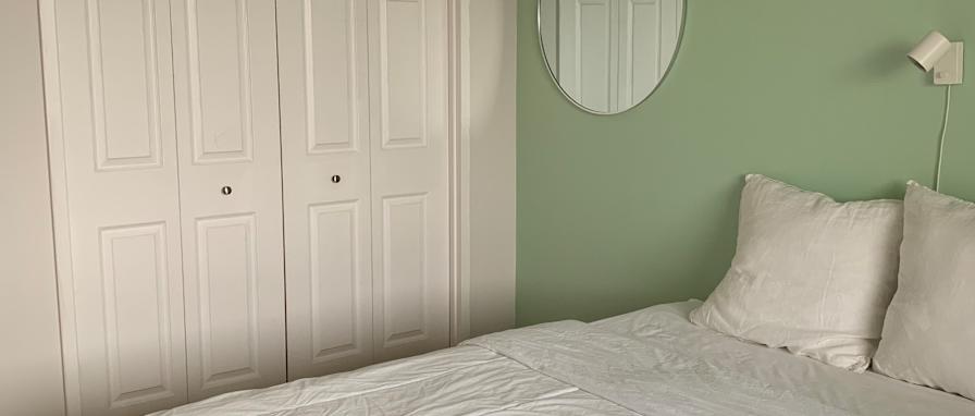 R's room