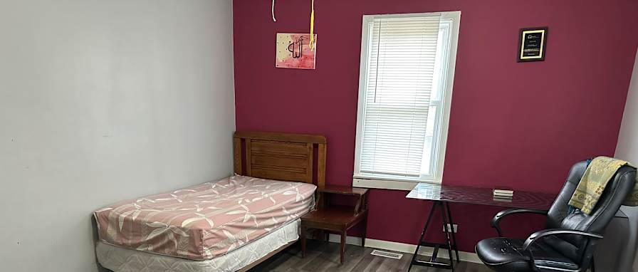 Asma's room