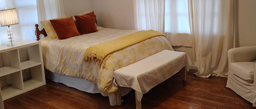 Donna's room