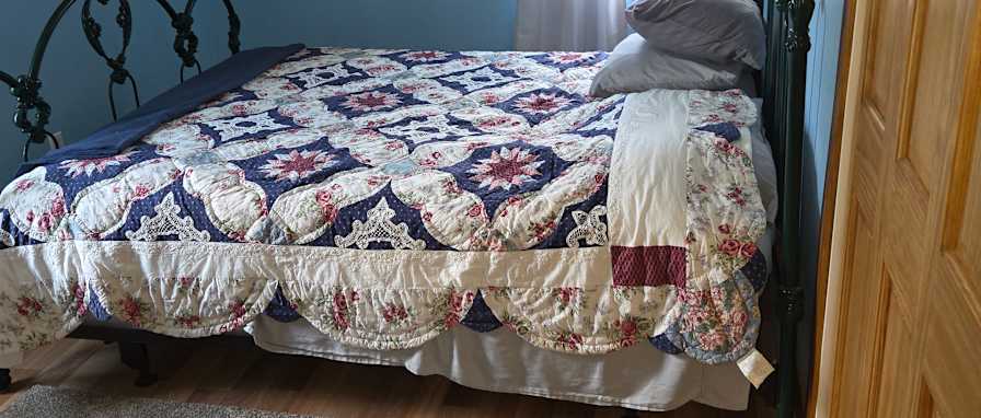 Susan Thorsteinson's room