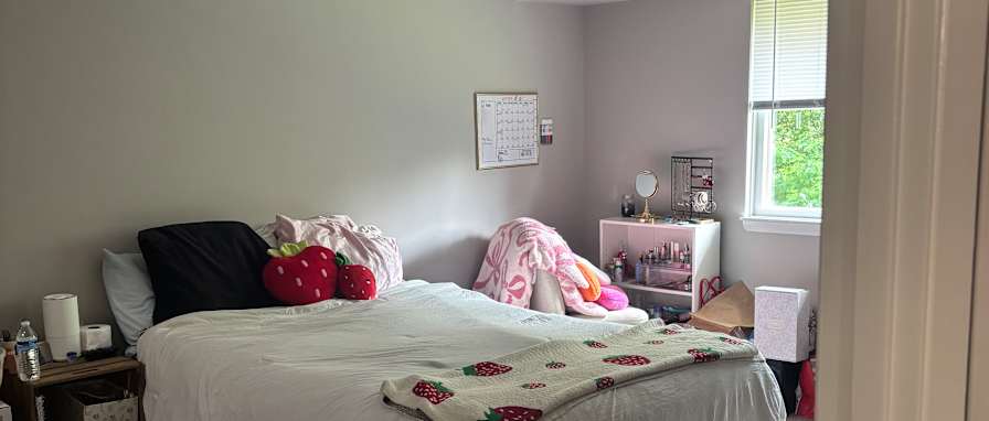 Jasmine's room