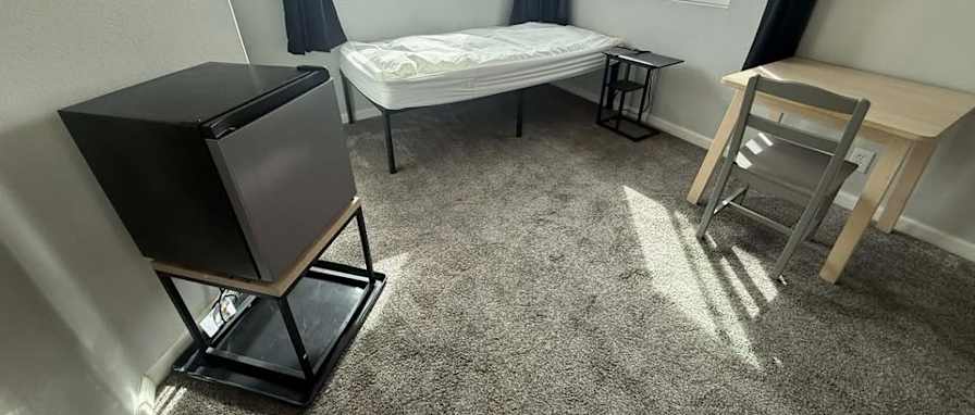 Andrea's room