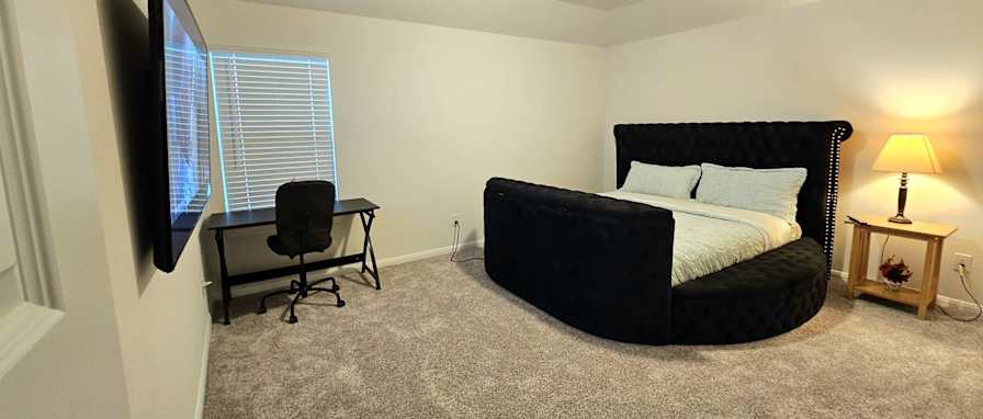 Divin's room