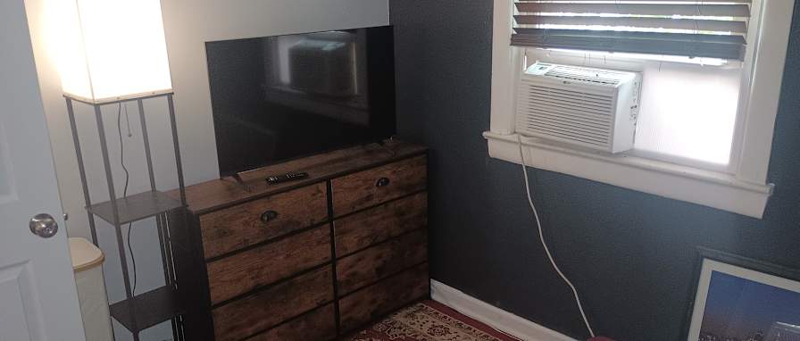 Thomas's room