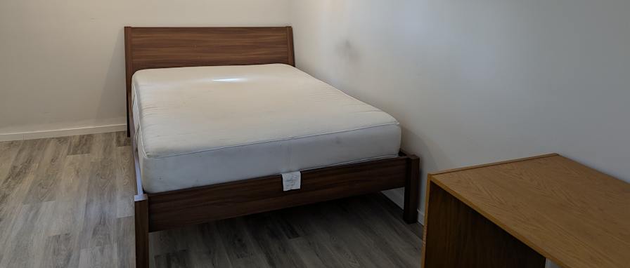 Ken's room