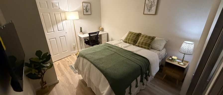 Hal Kerimov's room