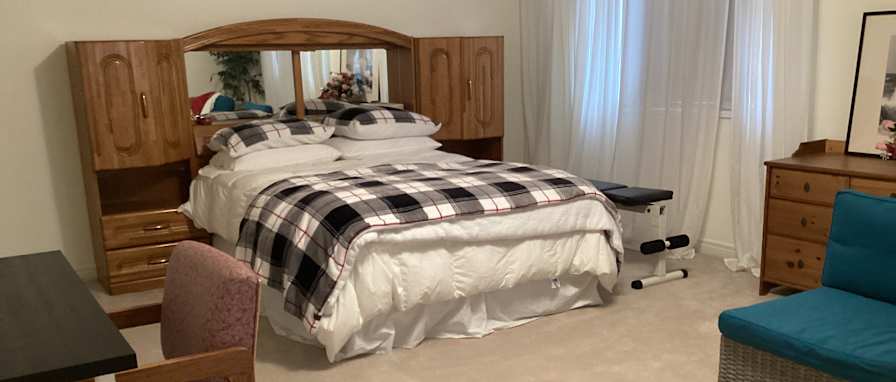 Oscar's room
