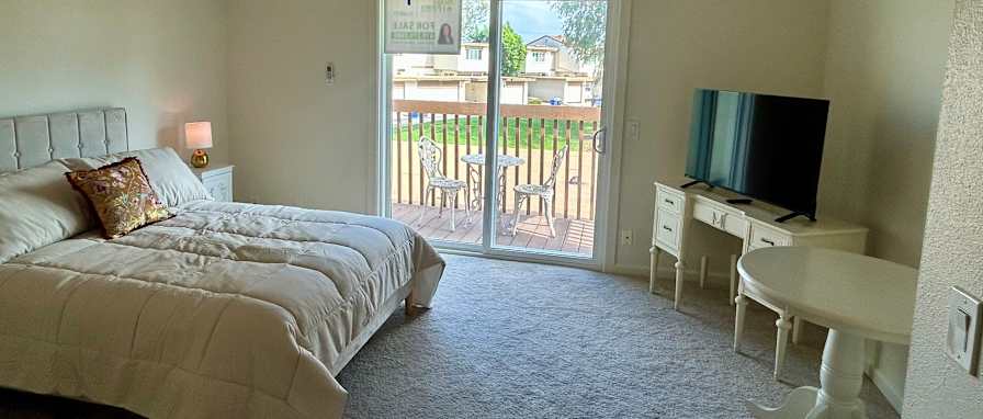 Mariel V's room