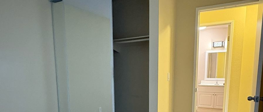 Sydni's room