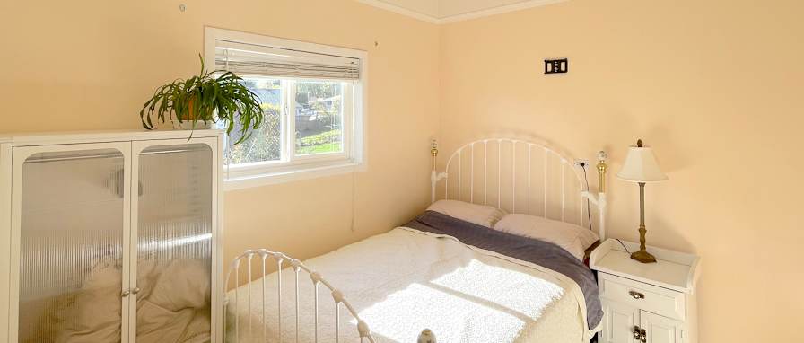 Caitlin L's room