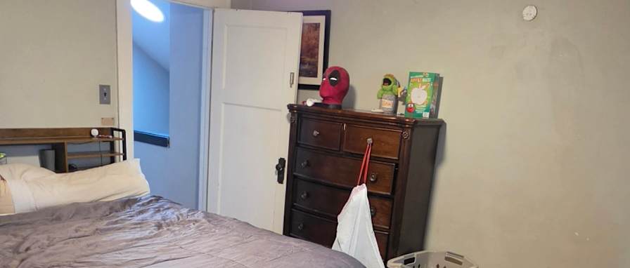 WALTER GROGAN's room