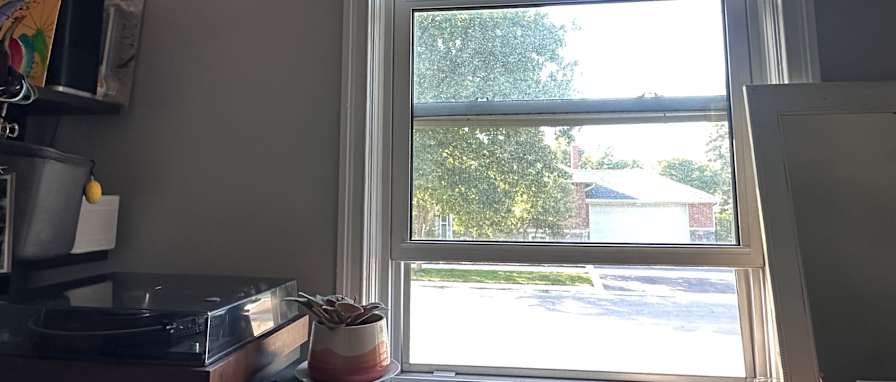 Eve's room
