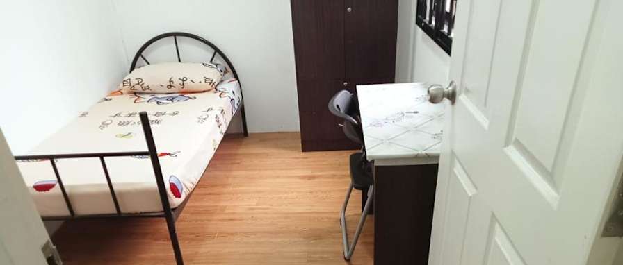 Roomy's room