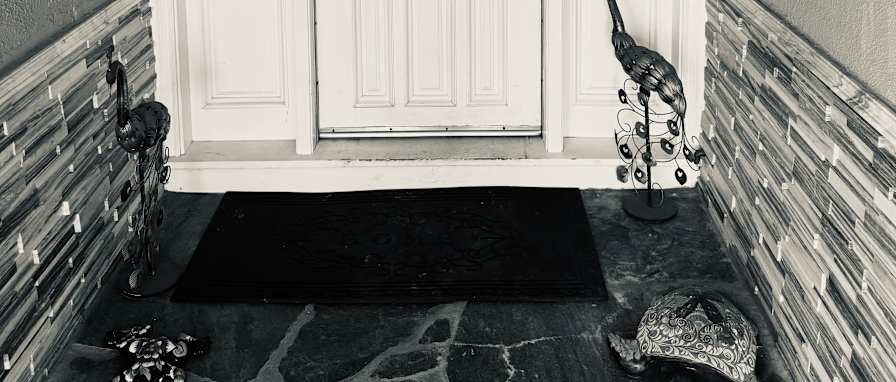 Benzo's room