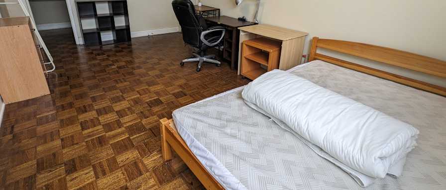 Al's room