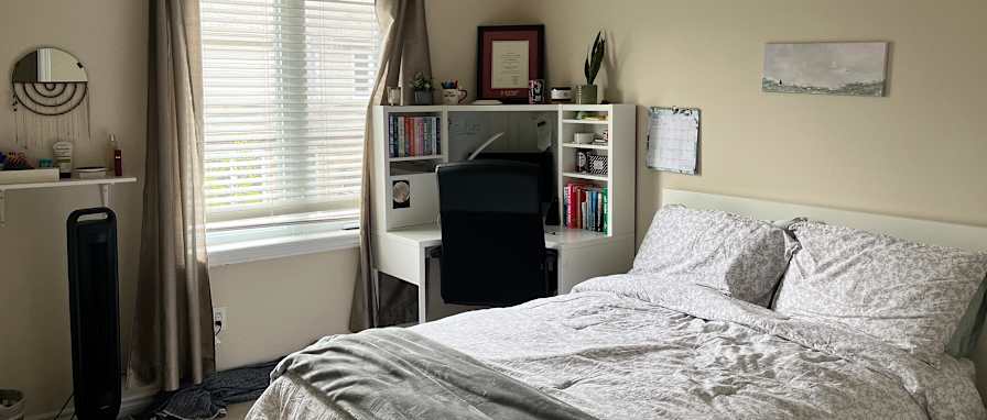 Chloe's room