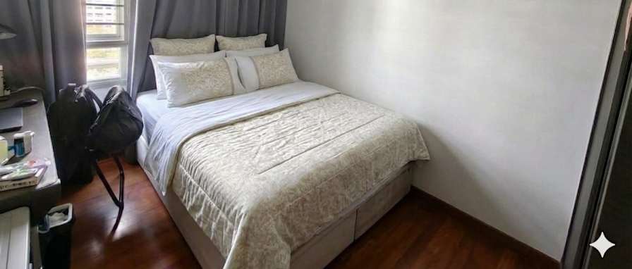 Velmurugan D's room