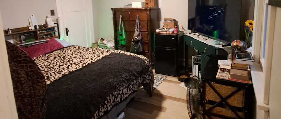 WALTER GROGAN's room