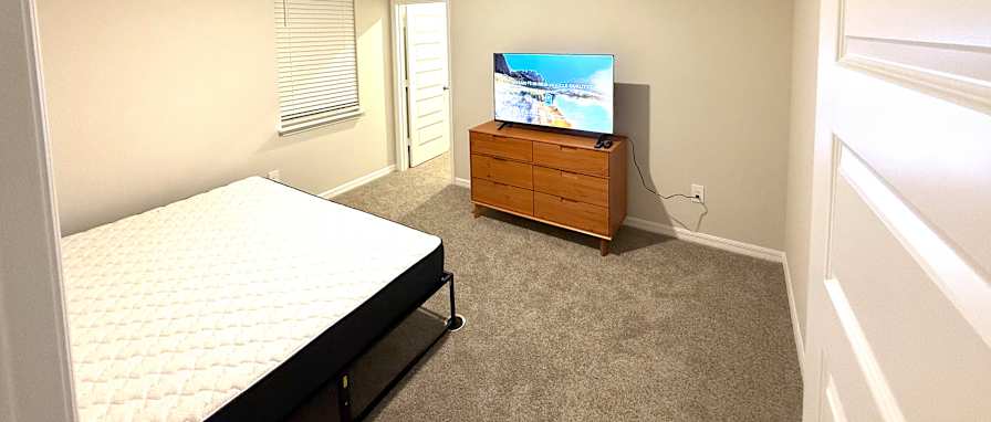 LandlordDRW's room