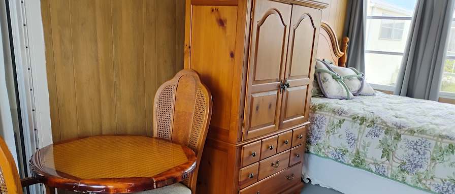 andrea's room