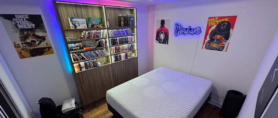 Mahdi's room