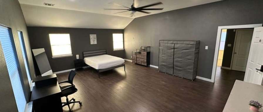 Valentina's room