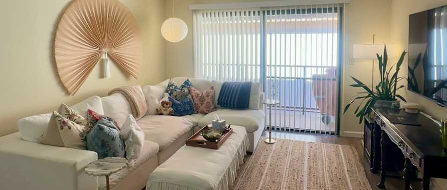 Lily Ladin's room