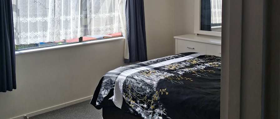 T L BUCKMAN's room