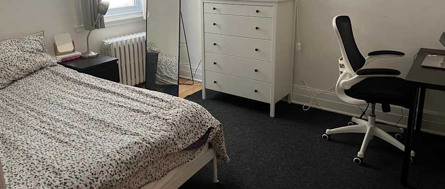 Carole's room
