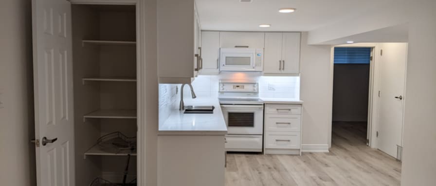 Slava Desanti's room