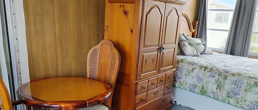 andrea's room