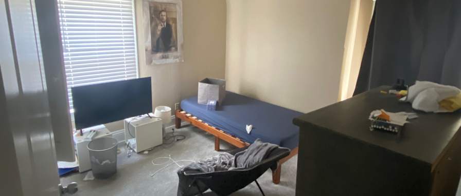 Khanh Do-Nguyen's room