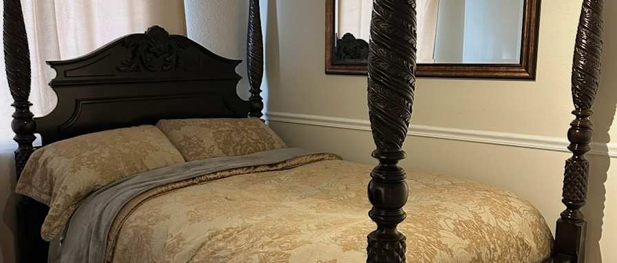 Nancy Reynolds's room