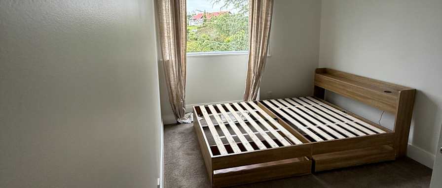 Huongly Ng's room