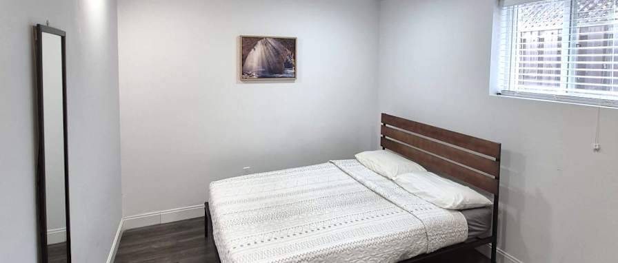 Nikoo Zohadi's room