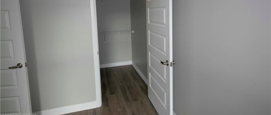 Mercedes's room