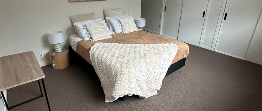 Linda A.'s room
