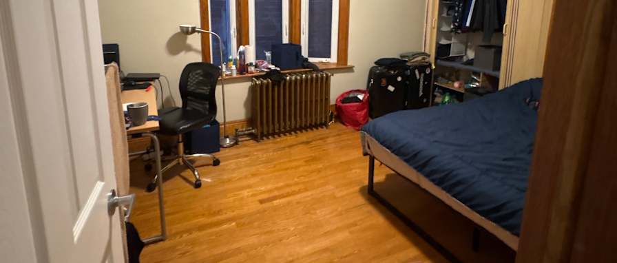 Azzara's room