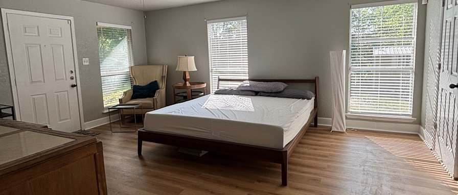 Gal's room