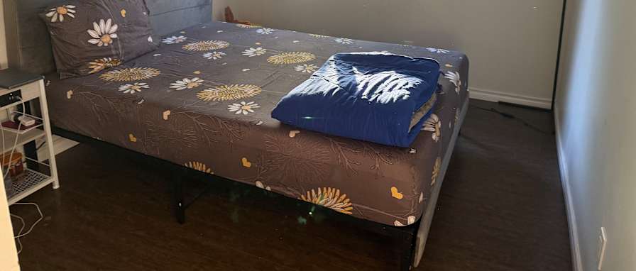 Navpreet Gill's room