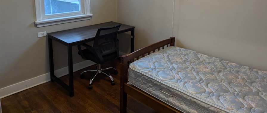 Ken's room